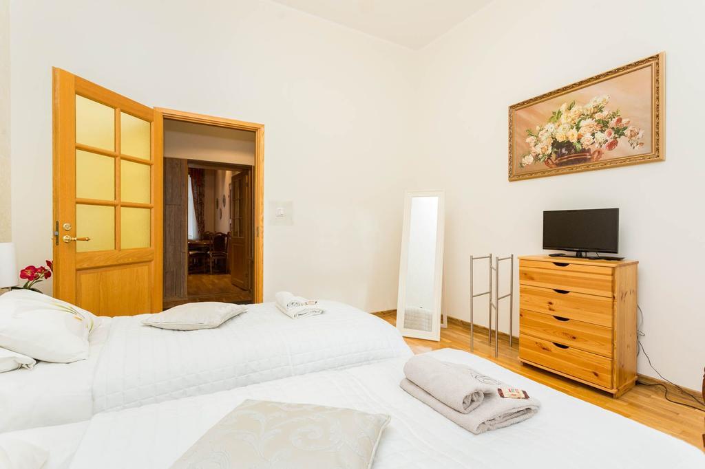 Orchid Apartment Old Town ทาลลินน์ ภายนอก รูปภาพ
